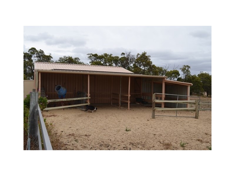 7 Warburton Street, Tenterden WA 6322