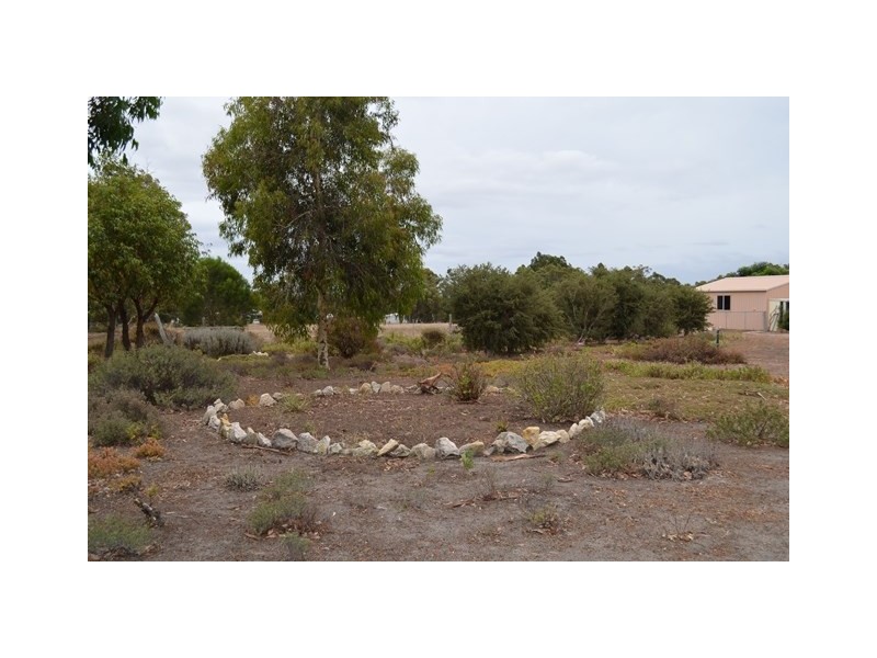 7 Warburton Street, Tenterden WA 6322