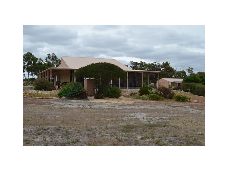 7 Warburton Street, Tenterden WA 6322