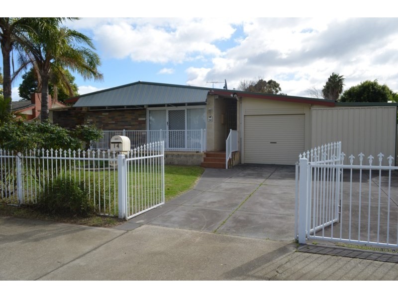 14 Gosnells Road West, Maddington WA 6109