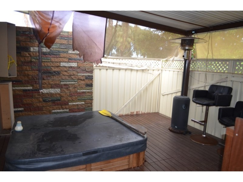 14 Gosnells Road West, Maddington WA 6109