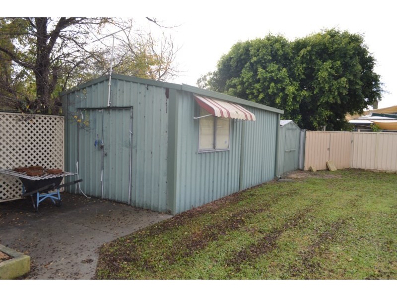 14 Gosnells Road West, Maddington WA 6109