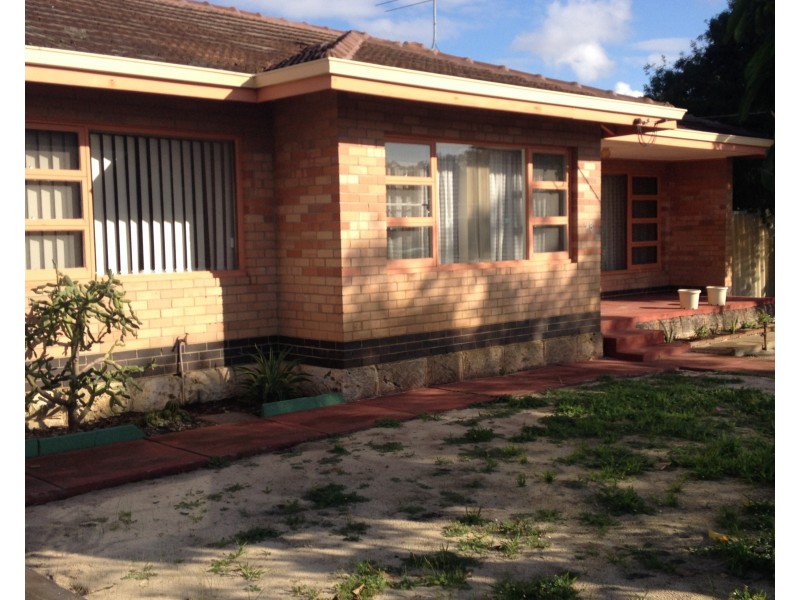 48 Spring Road, Thornlie WA 6108