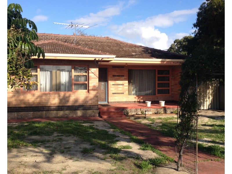 48 Spring Road, Thornlie WA 6108
