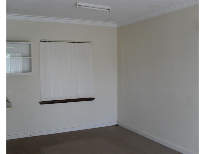 48 Spring Road, Thornlie WA 6108