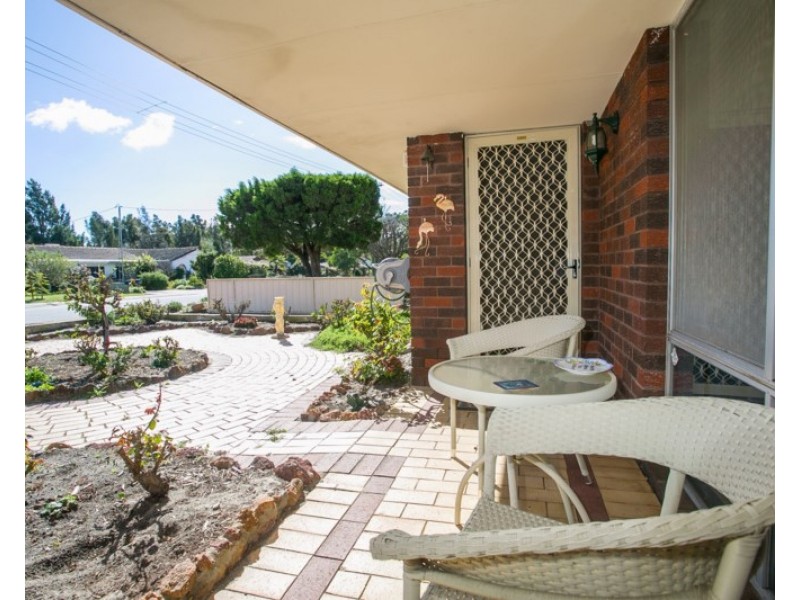 64A Amanda Drive, Camillo WA 6111