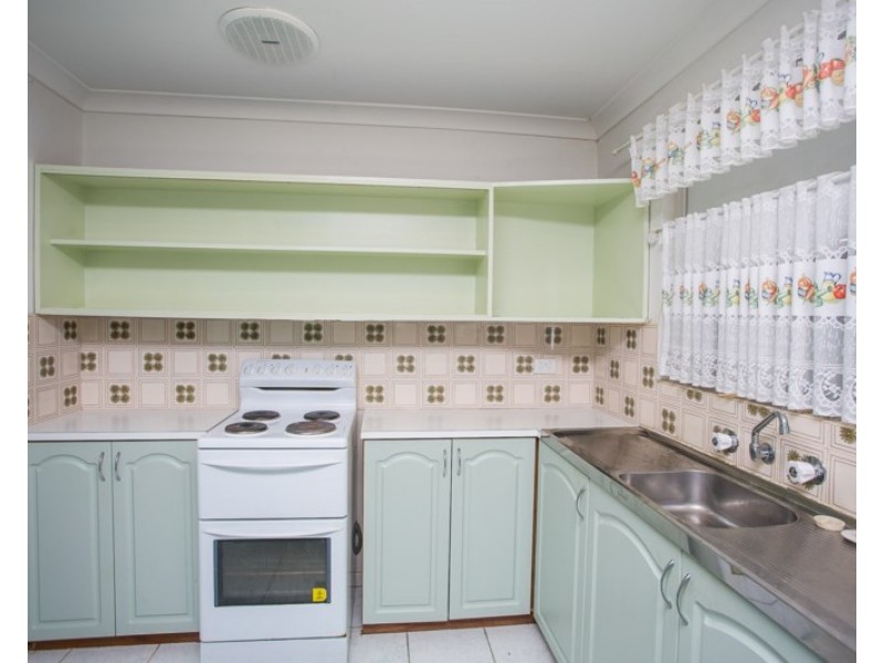 64A Amanda Drive, Camillo WA 6111