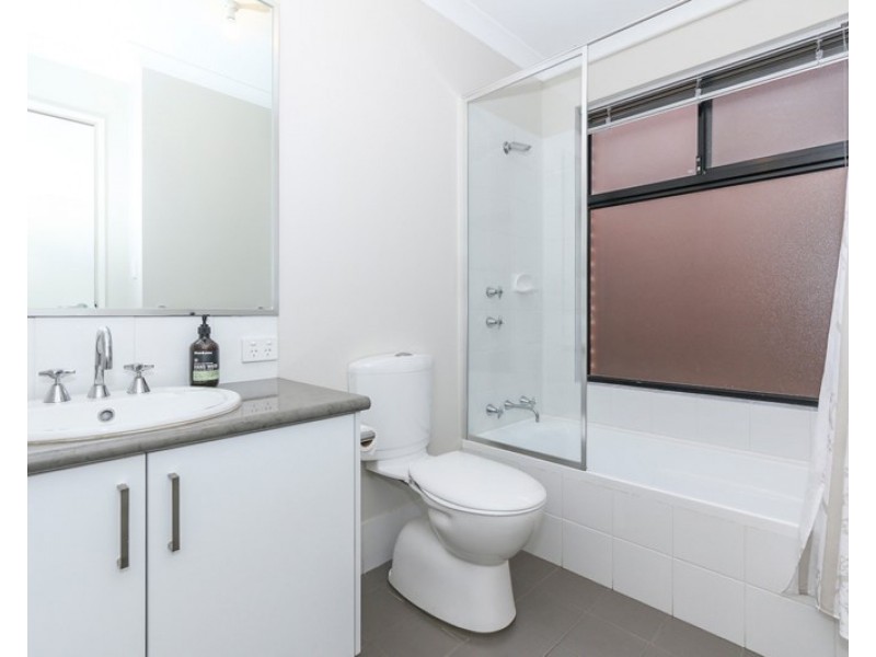 2/102 Westfield Road, Kelmscott WA 6111