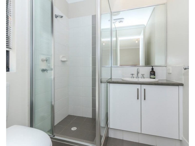 2/102 Westfield Road, Kelmscott WA 6111