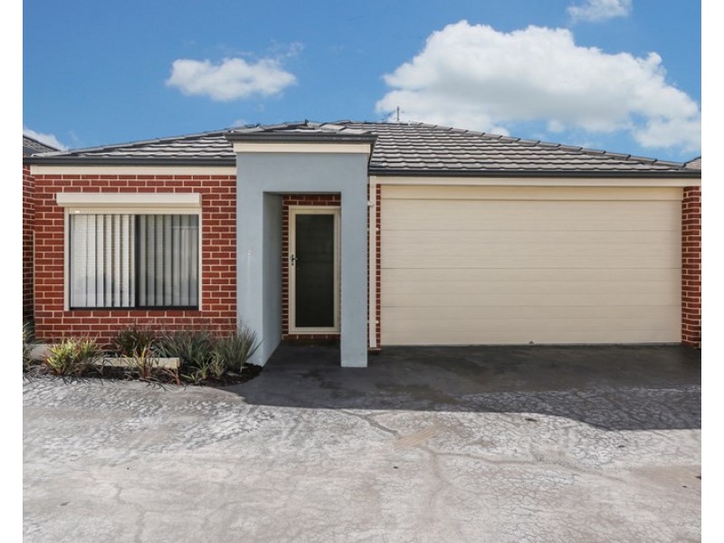 2/102 Westfield Road, Kelmscott WA 6111