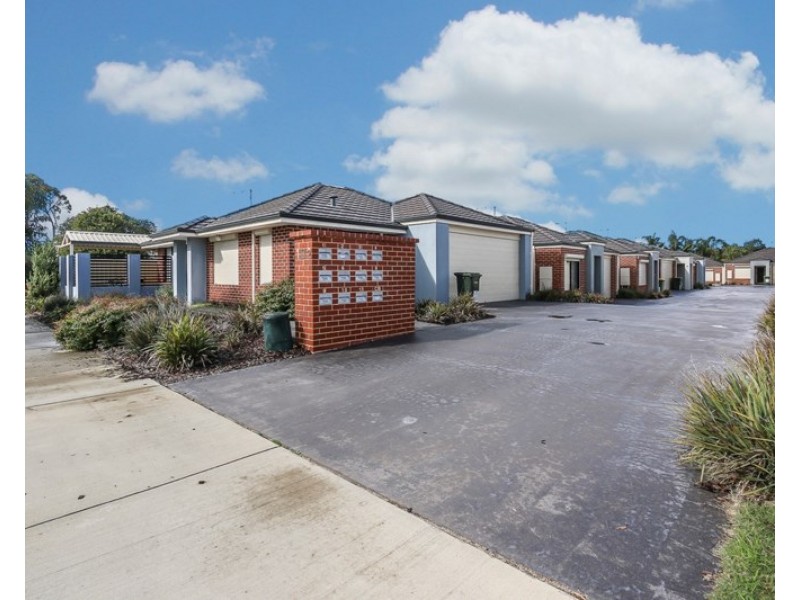 2/102 Westfield Road, Kelmscott WA 6111