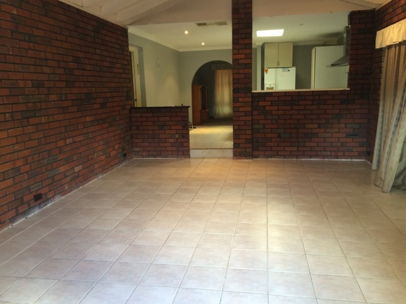 16 Teak Way, Maddington WA 6109