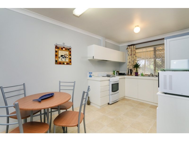 7A Berala Court, Camillo WA 6111