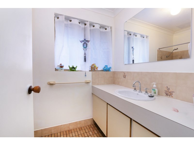 7A Berala Court, Camillo WA 6111