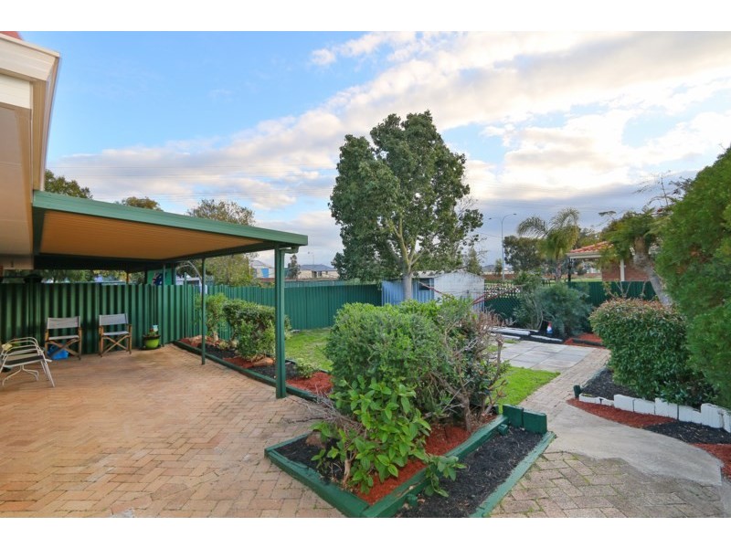 7A Berala Court, Camillo WA 6111