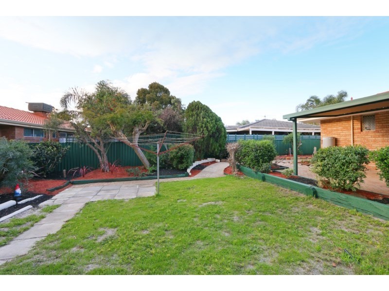 7A Berala Court, Camillo WA 6111