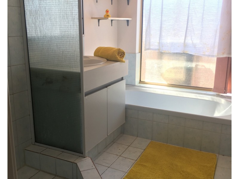 70 Dellar Road, Maddington WA 6109