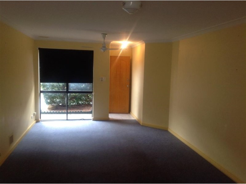 12/93 seventh Road, Armadale WA 6112