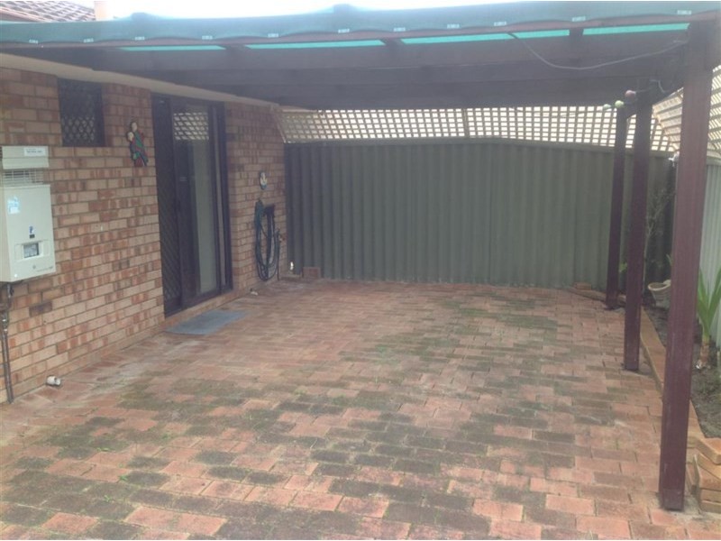 12/93 seventh Road, Armadale WA 6112