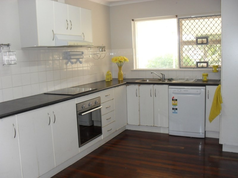 2 Rex Street, Gosnells WA 6110