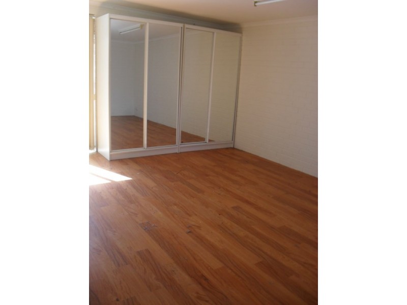 2 Rex Street, Gosnells WA 6110