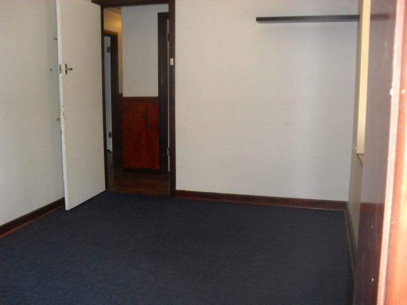 2 Rex Street, Gosnells WA 6110