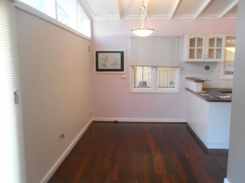 14 Gosnells Road West, Maddington WA 6109