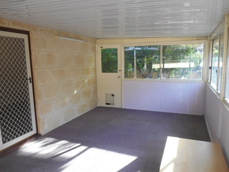 14 Gosnells Road West, Maddington WA 6109