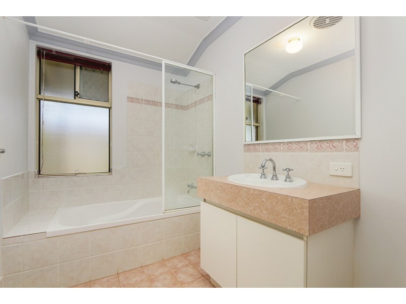 15 Akma Court, Maddington WA 6109