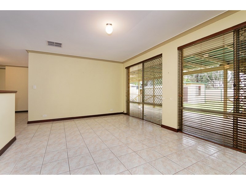 15 Akma Court, Maddington WA 6109