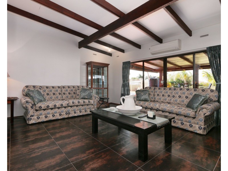 38 Chamberlain Street, Gosnells WA 6110