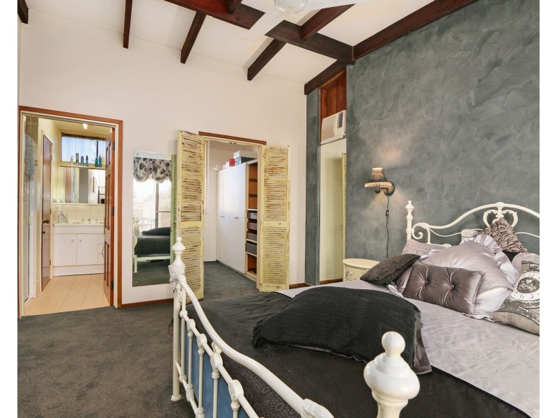 38 Chamberlain Street, Gosnells WA 6110