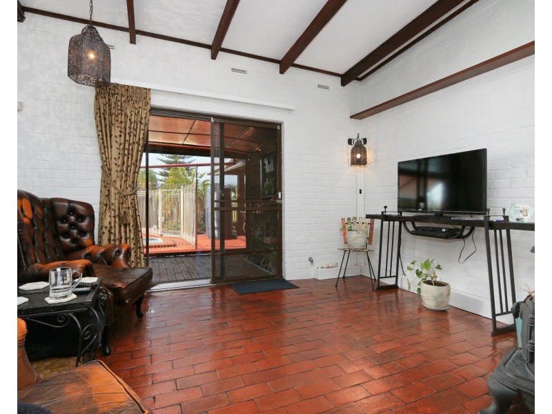 38 Chamberlain Street, Gosnells WA 6110