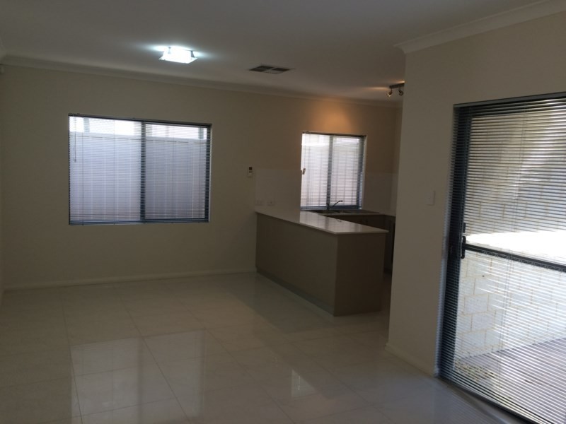 6A Pearson Street, Kelmscott WA 6111