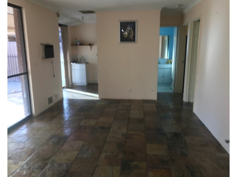 7 Compton Road, Gosnells WA 6110