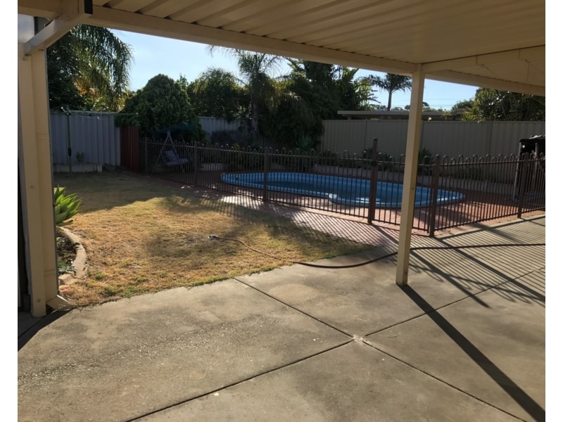 7 Compton Road, Gosnells WA 6110