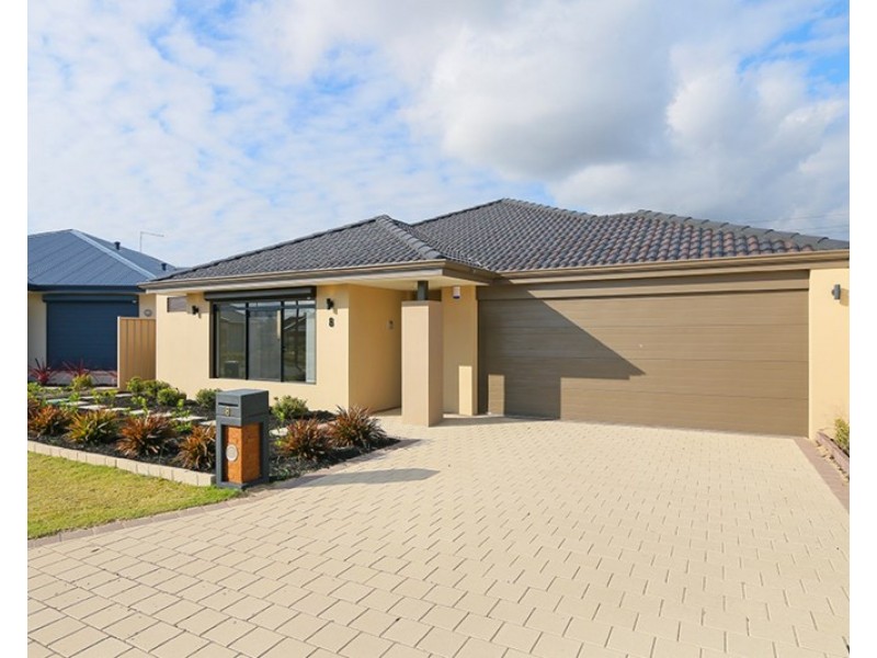 8 Elba Place, Thornlie WA 6108