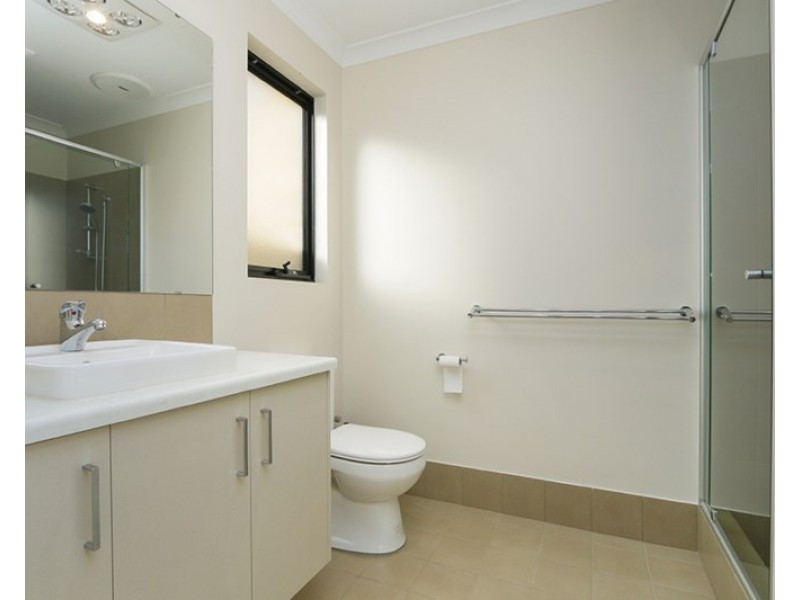 8 Elba Place, Thornlie WA 6108