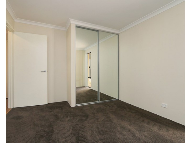 8 Elba Place, Thornlie WA 6108