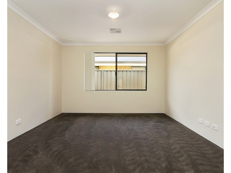 8 Elba Place, Thornlie WA 6108