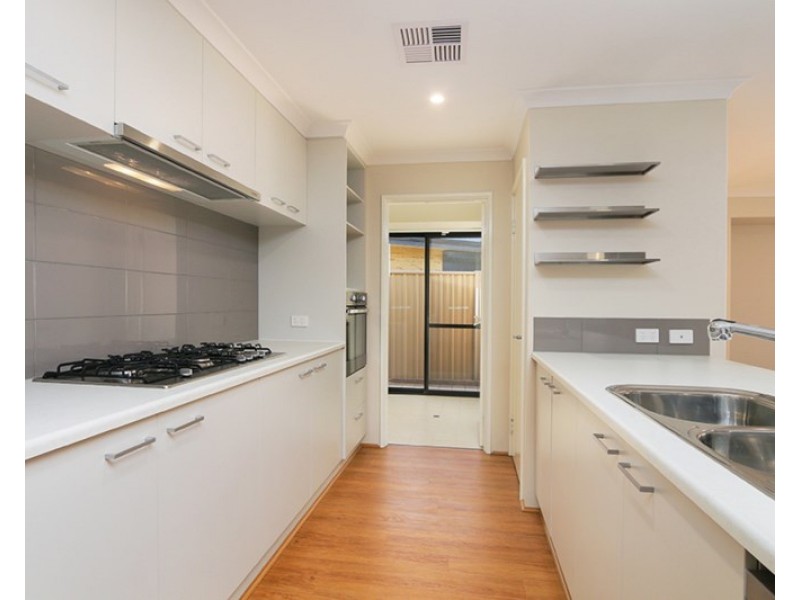 8 Elba Place, Thornlie WA 6108