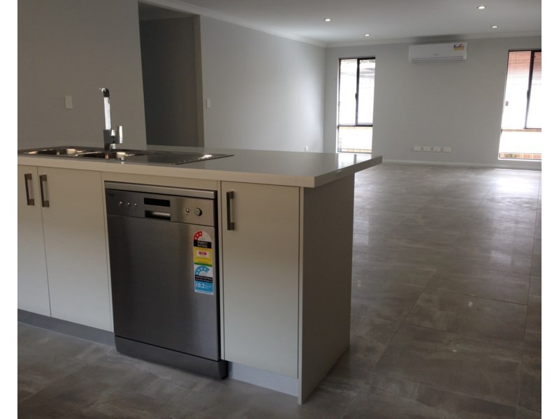 198 Warton Road, Huntingdale WA 6110