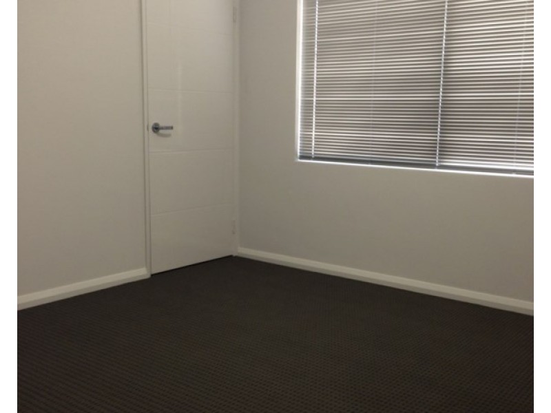 198 Warton Road, Huntingdale WA 6110