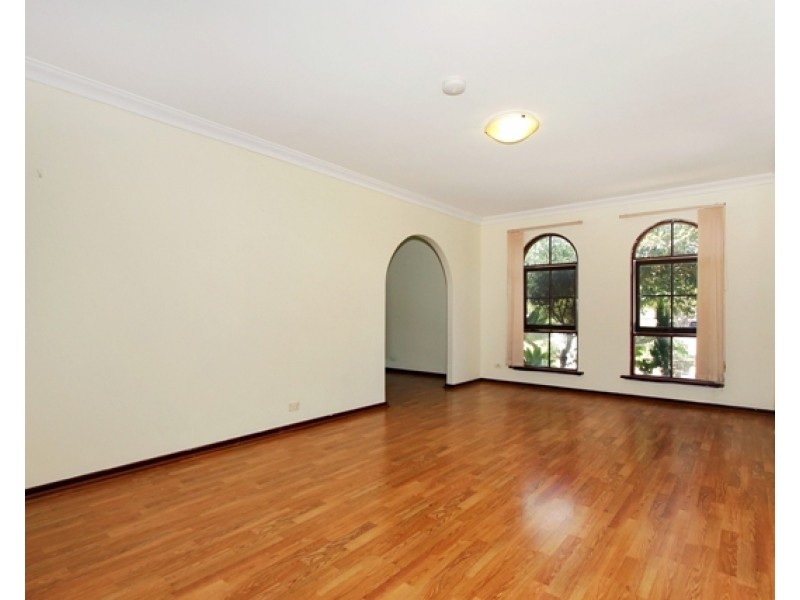 10 Haffner Court, Maddington WA 6109