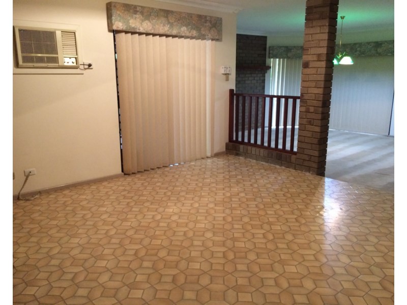 25 Rosemary Court, Huntingdale WA 6110