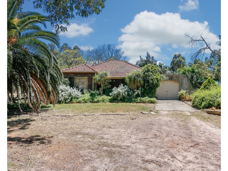 14 McKenzie Grove, Kelmscott WA 6111