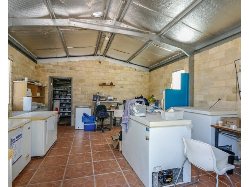 14 McKenzie Grove, Kelmscott WA 6111