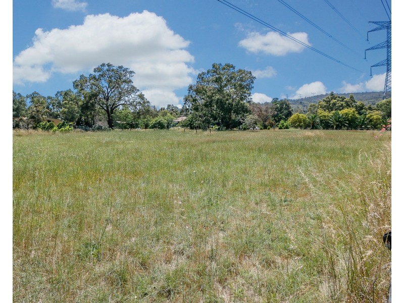 14 McKenzie Grove, Kelmscott WA 6111