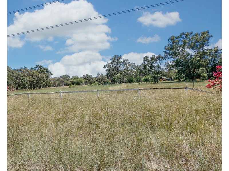 14 McKenzie Grove, Kelmscott WA 6111