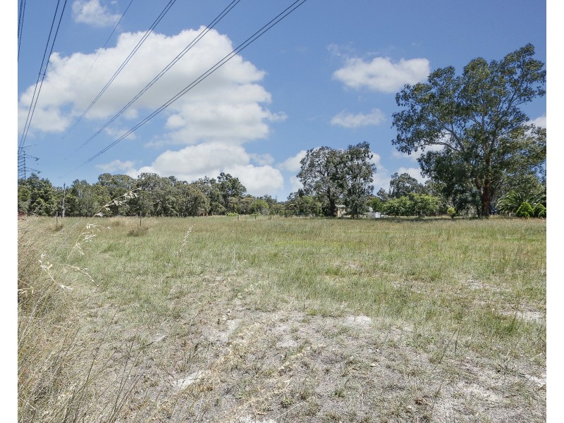 14 McKenzie Grove, Kelmscott WA 6111